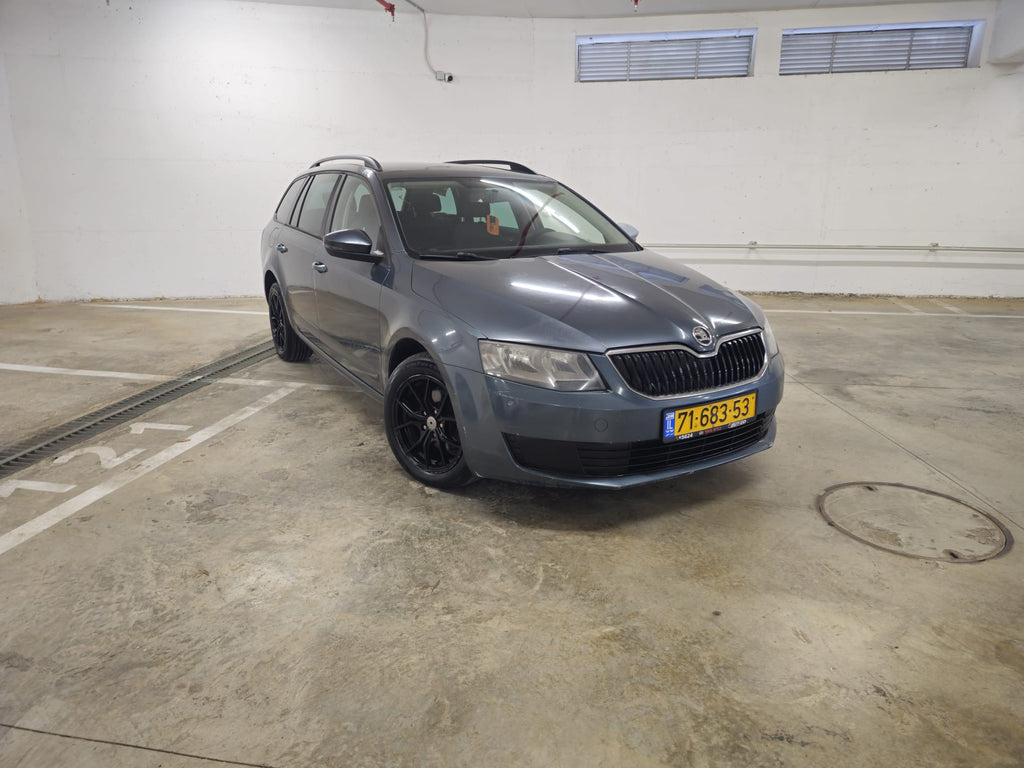 2015 SKODA Octavia