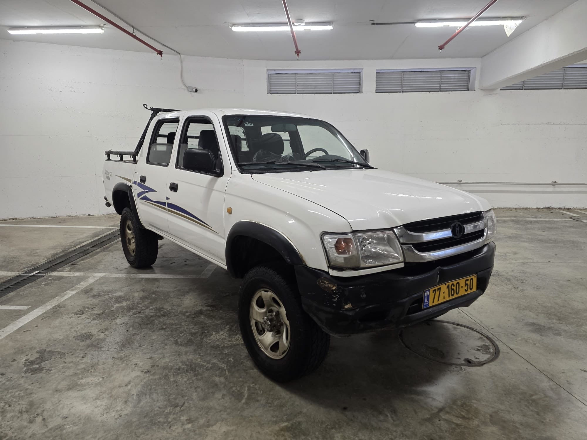2003 Toyota Hilux