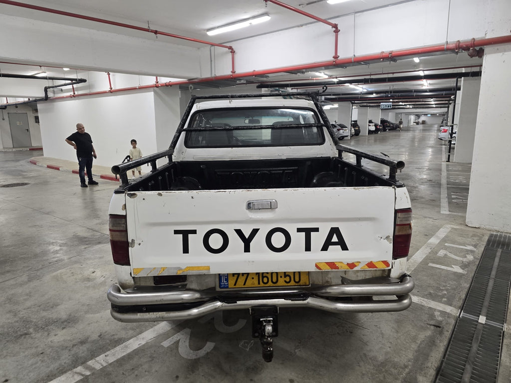 2003 Toyota Hilux
