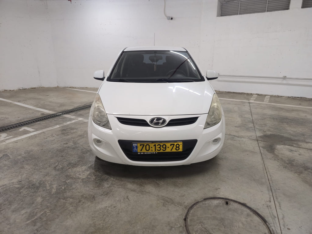 2011 Hyundai I-25