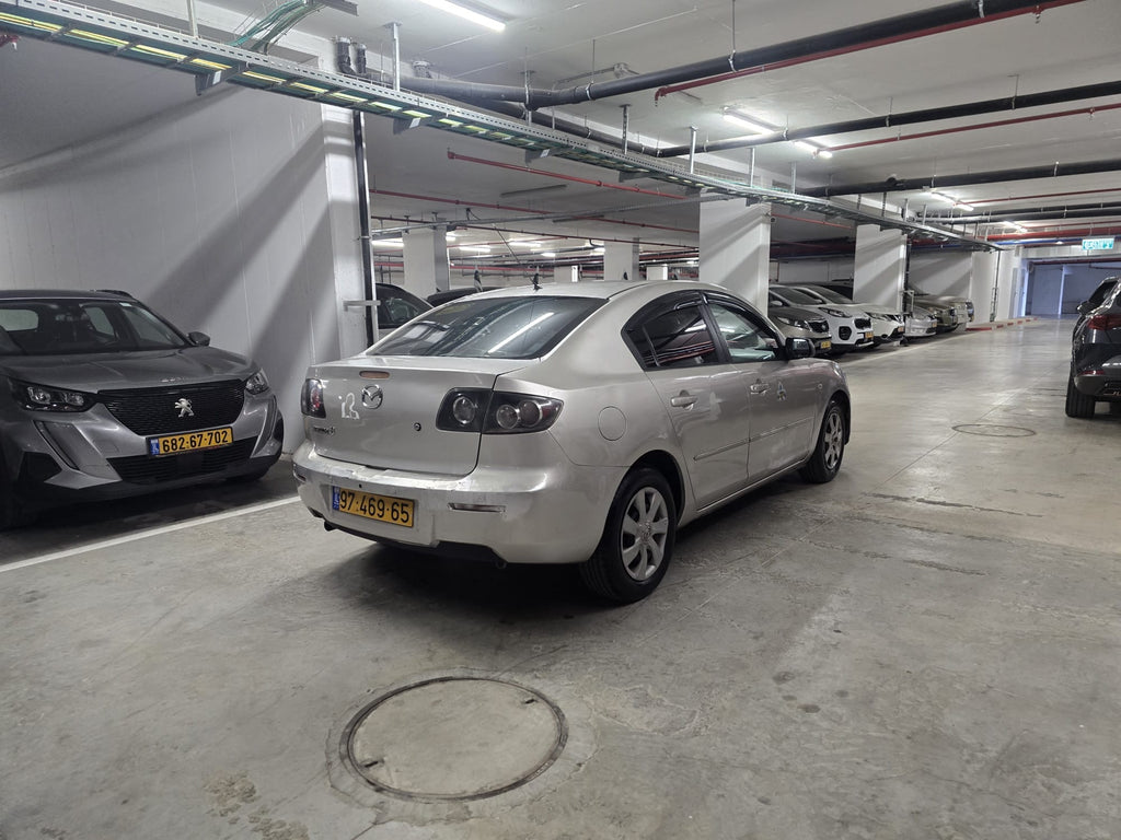 2009 Mazada Comfort 3