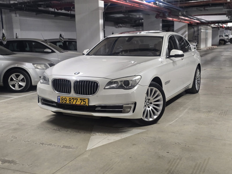 2013 BMW 740
