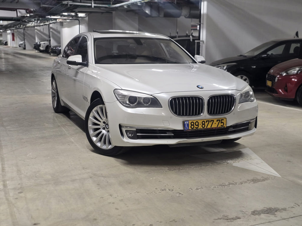 2013 BMW 740