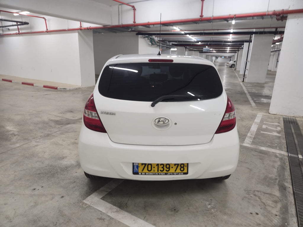 2011 Hyundai I-25