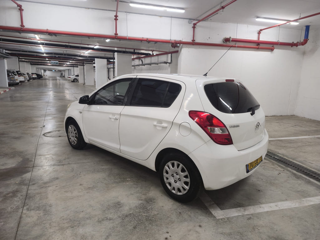 2011 Hyundai I-25