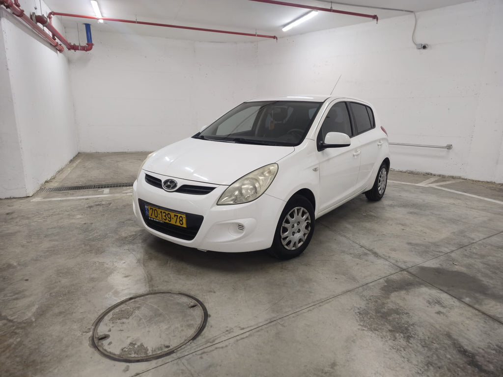 2011 Hyundai I-25