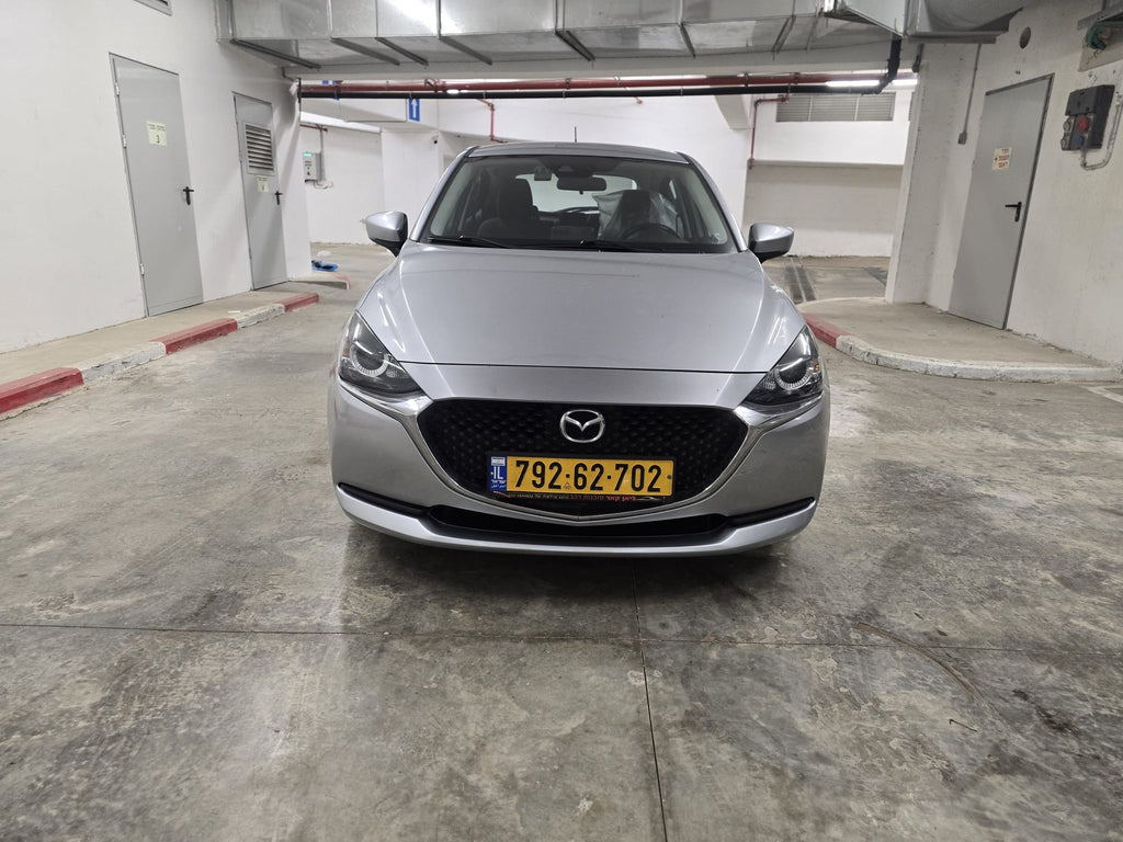 2021 MAZDA 2 Dynamic
