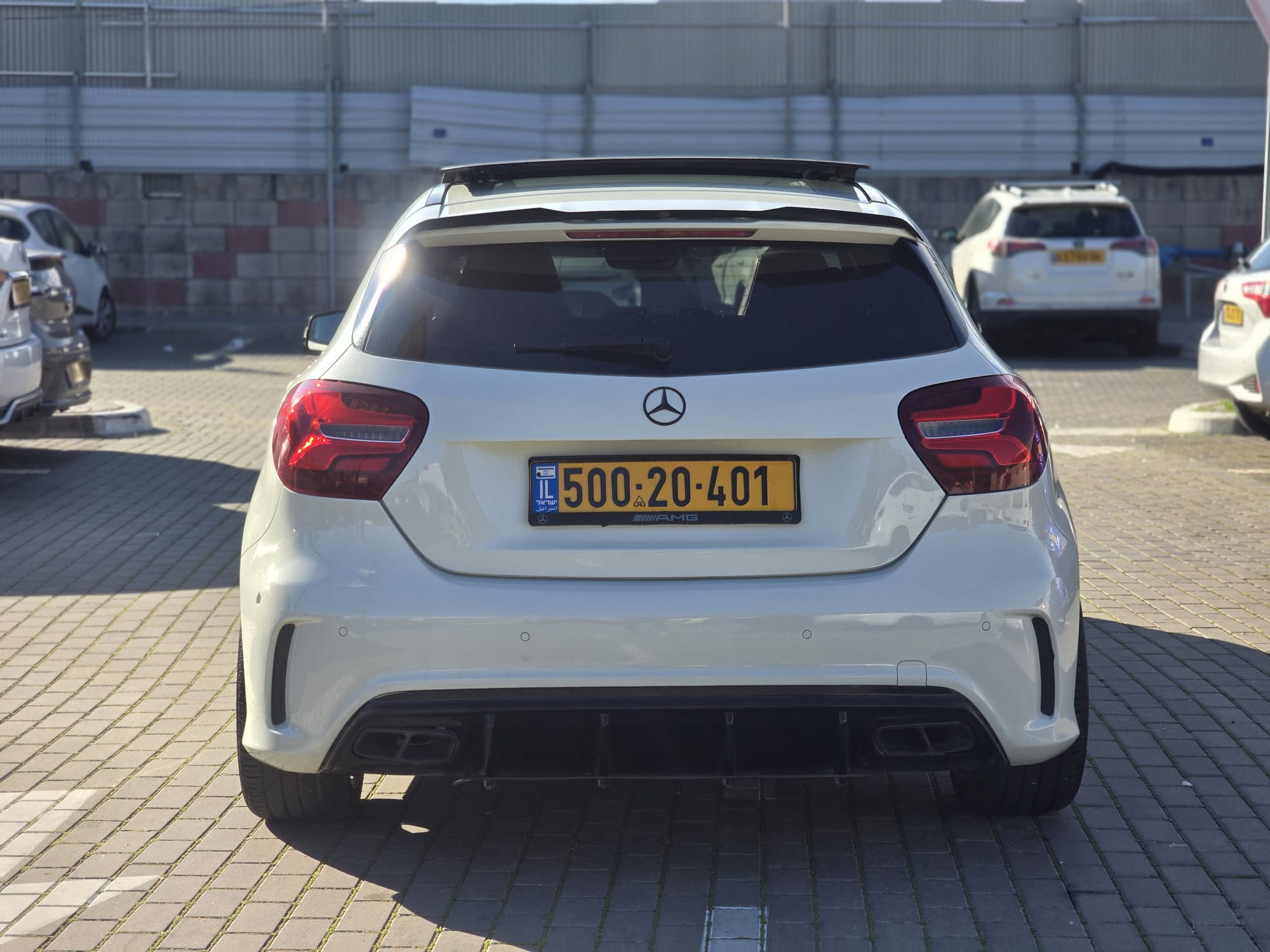 מרצדס בנז A-250 AMG