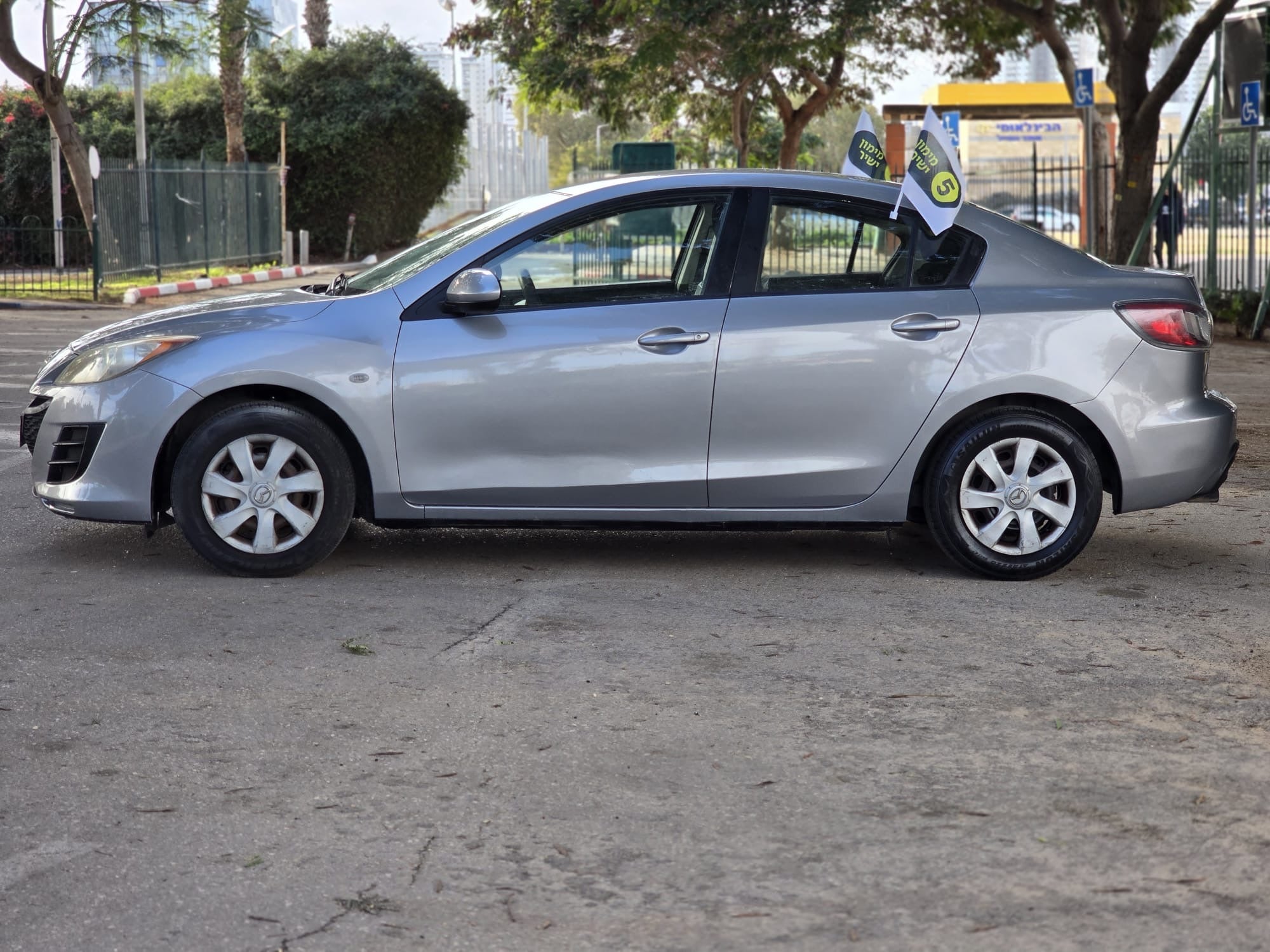 מאזדה 3 אקטיב