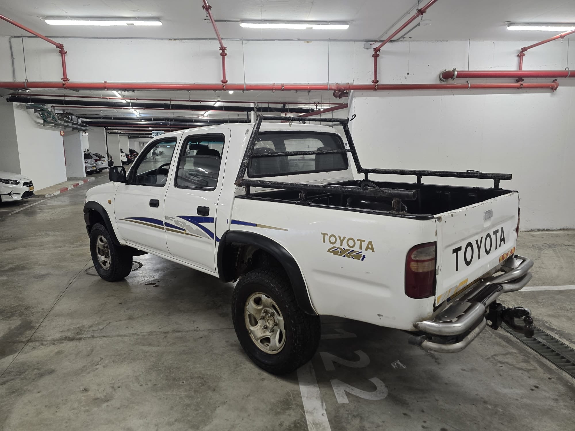 2003 Toyota Hilux