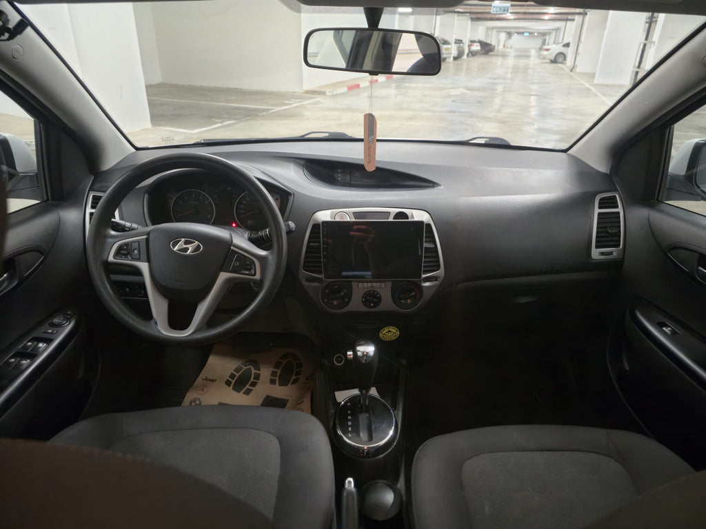 2011 Hyundai I-25