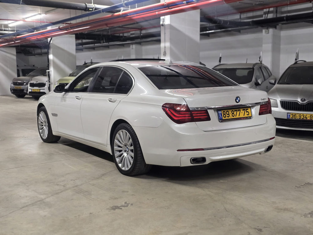 2013 BMW 740