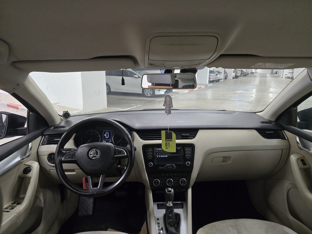 2016 SKODA Octavia