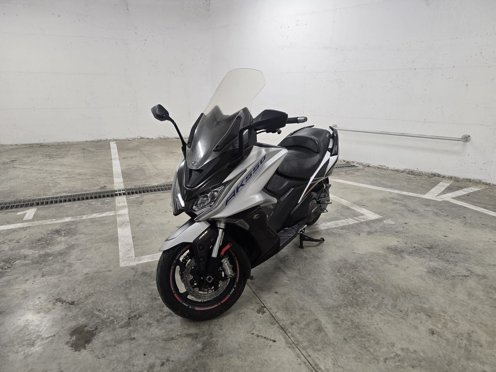 2017 AK 550