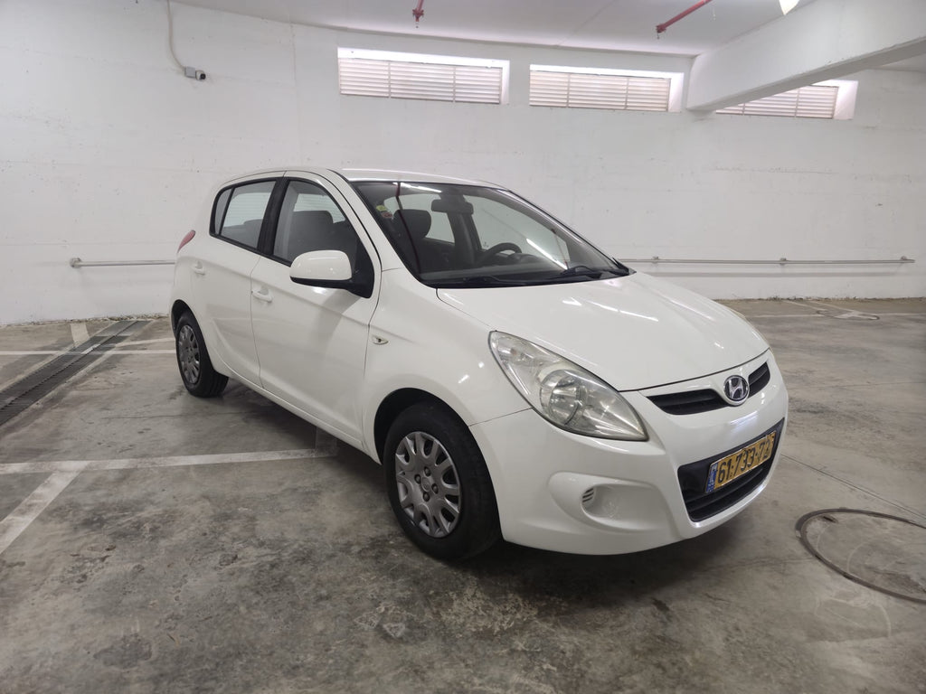 2010 Hyundai I-25